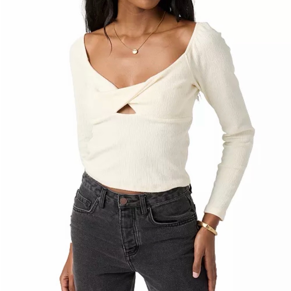NWOT O’Neill Juniors Sweetheart Neck Long Sleeve